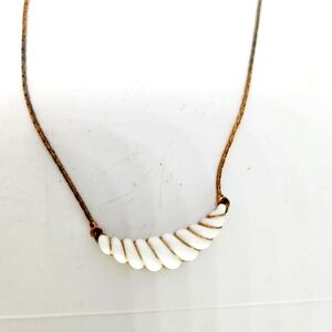 Vintage Gold Tone Avon Necklace Milk Glass Swirl Twist Pendant Dainty Minimalist